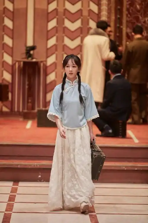 杨紫李现民国造型