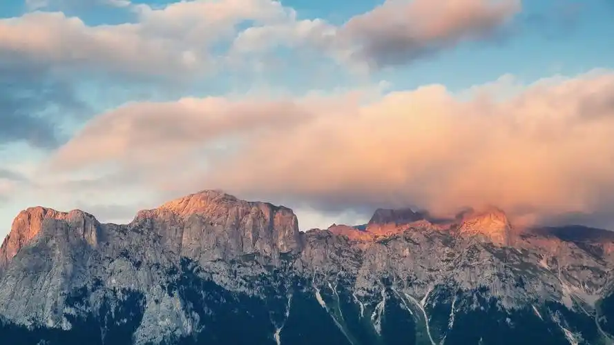 安装元气桌面,海量壁纸一键设置尺寸:1920x1080体积:0.