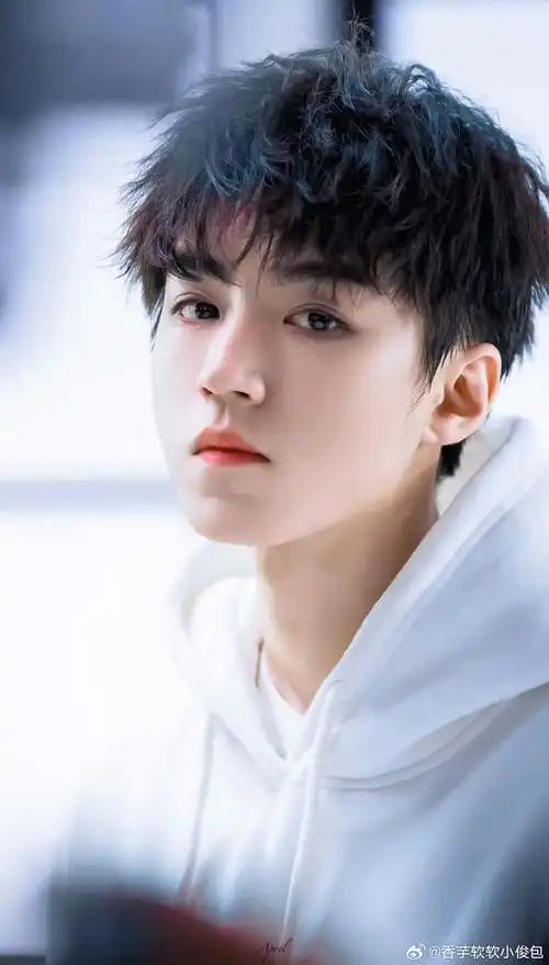 清冷感帅哥@tfboys