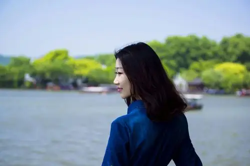 杭州西湖和美女