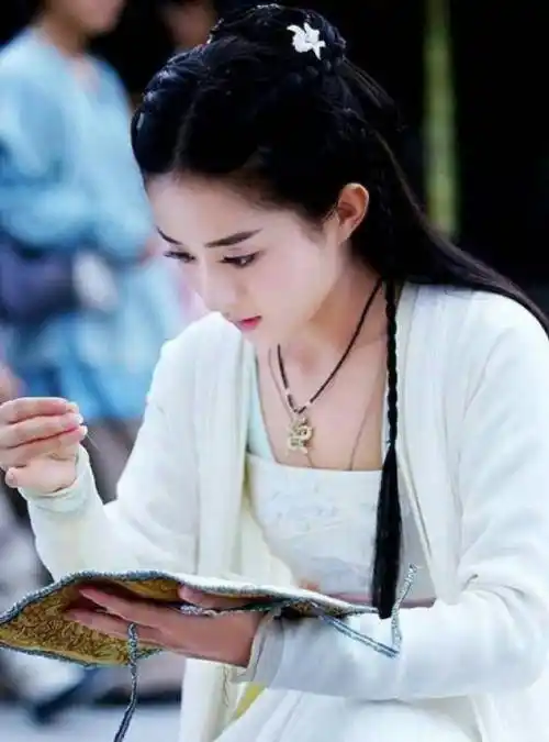 古装戏女星穿白纱有多美?