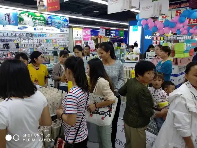 携手阿道夫大型促销买一得三活动在3月29号～3月31号火热进行.