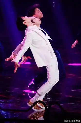 王一博跳舞太撩人太欲了,高清图分享