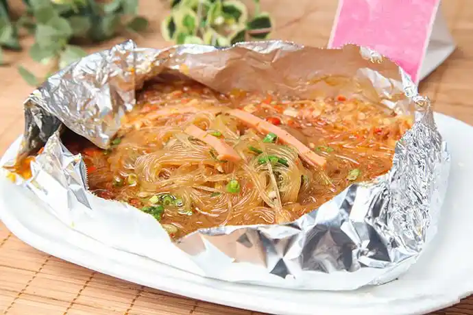 锡纸烤粉丝技术学习 ,久福教你正宗锡纸烤粉丝制作过程 .