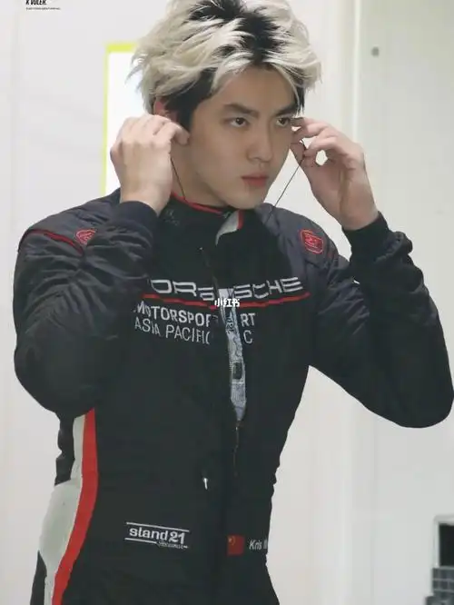 保时捷赛车手吴亦凡_吴亦凡_保时捷怎么样_赛车_娱乐_明星娱乐资讯