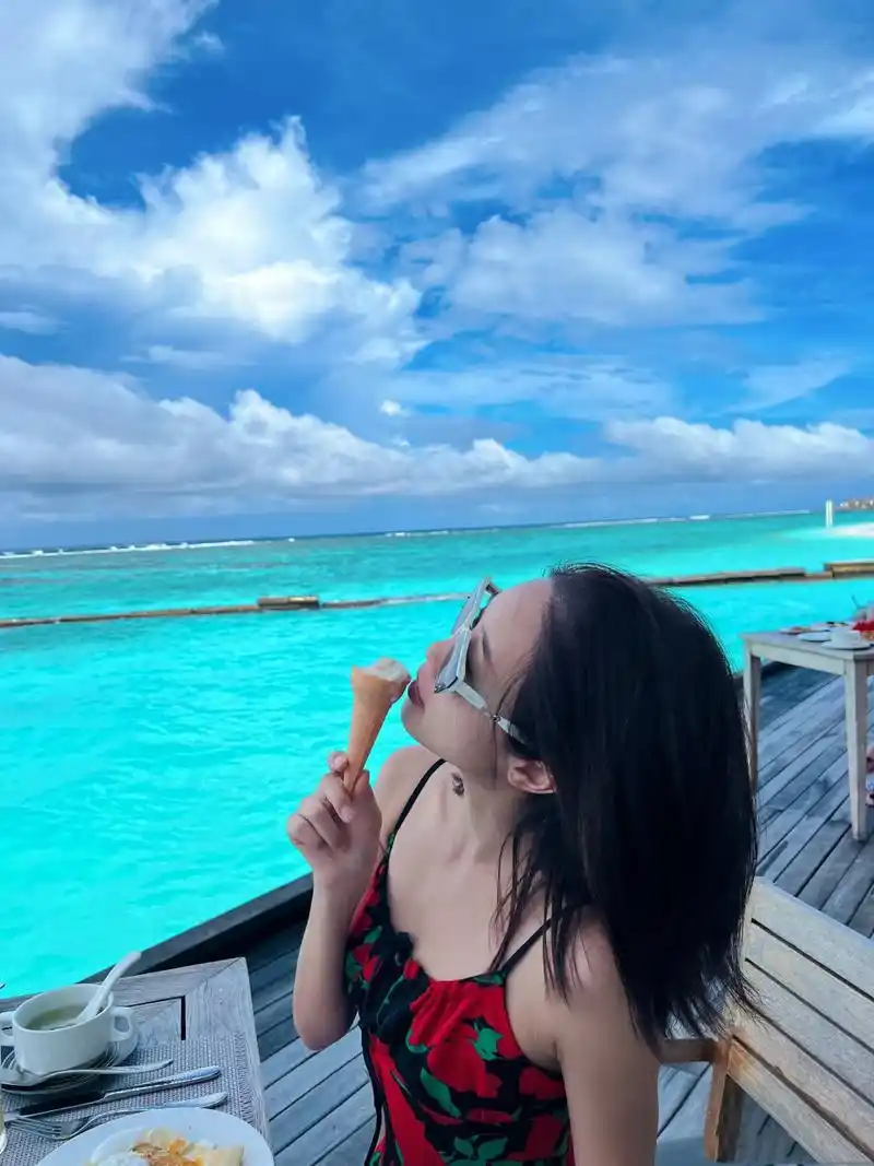 蓝盈莹的一组假期随拍美照