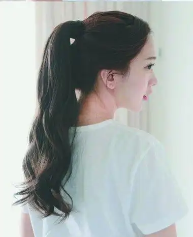 发型设计 新娘发型 >> 新娘头饰制作教程 今年流行什么头饰 [马尾]