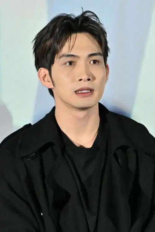 近日,备受关注的都市医疗剧《手术直播间》正式播出,这部剧由张彬彬