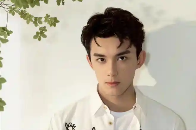 王安宇撩妹惨遭嫌弃被女方吐槽体验不好吴磊绯闻女友正脸被扒