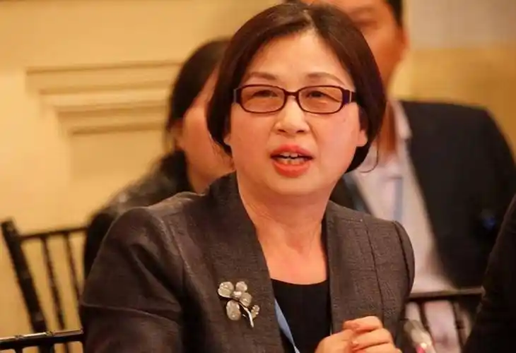 任正非现任妻子姚凌:长相温婉动人,和丈夫差30岁,曾是其助手?