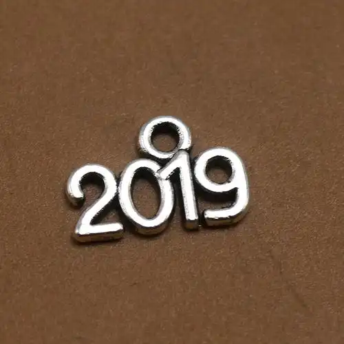 2020亚马逊爆款 年份2019 2020 2021 2022数字手链吊坠 50个/每包