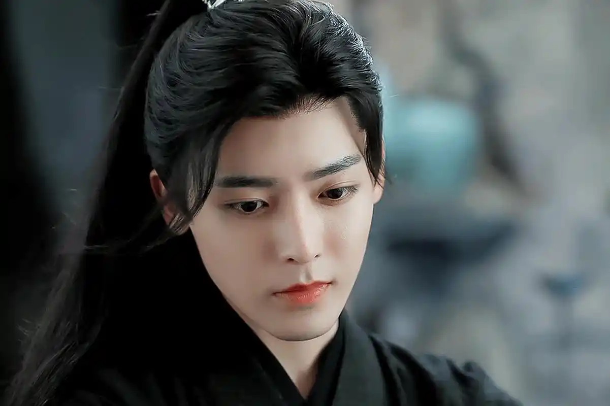 侯明昊以前在我这里属于是一个听过名字(还老是和justin黄明昊弄混)