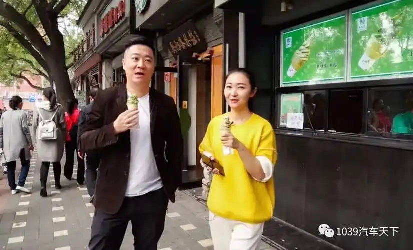 张琦与婉乔的胡同一日游