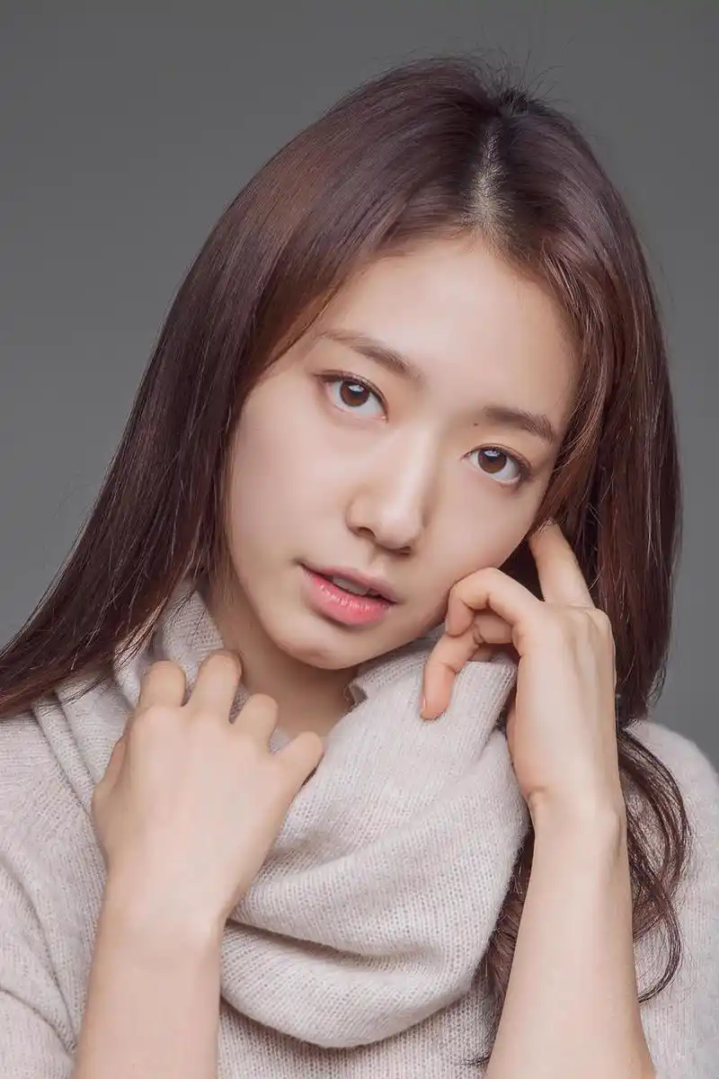 朴信惠 i>(         ,park shin hye) /i>,1990年2月18日出生于韩国