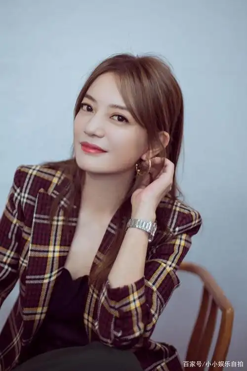 赵薇写真照美极了,网友直呼:太漂亮了吧!