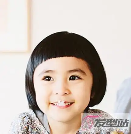 小孩短发发型 简约洋气从小就很潮_发型站_最新流行发型设计发型图片