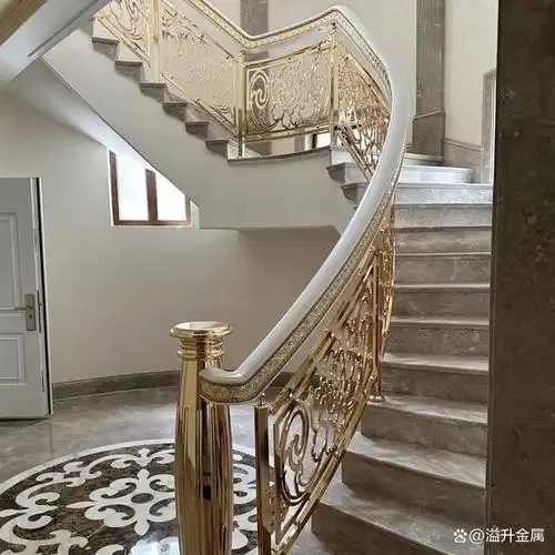 在设计和安装铜楼梯扶手时,需要考虑以下几个方面