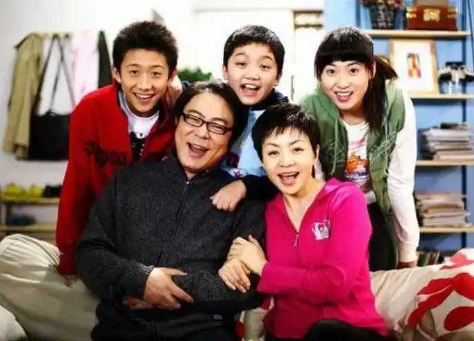 同是家有儿女小雪,为何张一山杨紫好友16年,却将宁丹琳遗忘?