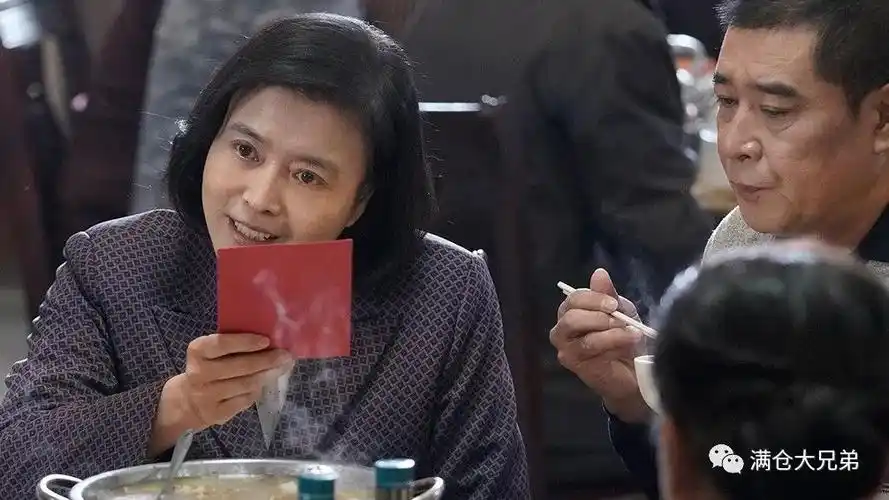 李焕英暗藏第三层穿越电视是个大泪点