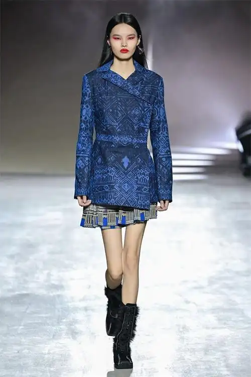 高髻之美融汇东西雅韵海外归来hui大秀闪耀深圳米兰双城时尚周