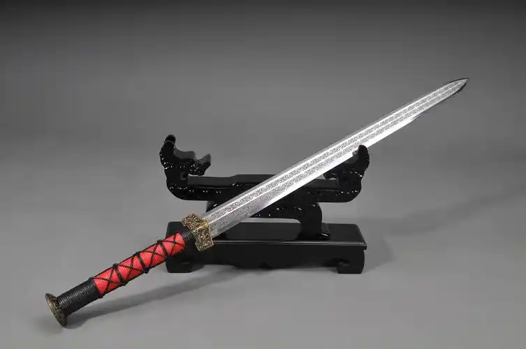 刀剑龙泉宝剑镇宅八面汉剑花纹钢中款赤壁高硬度(方形纹)未开刃