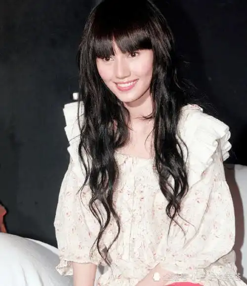 袁泉留长发太让人惊艳了!