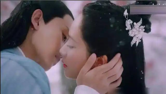 任嘉伦吻戏大盘点,脸红心热,国超儿真是连亲亲都很认真的人啊|邢菲