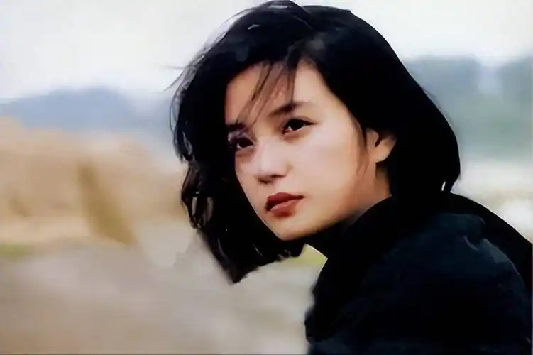 赵薇股权再遭冻结原来她做的丑事远比你想象得更恶劣