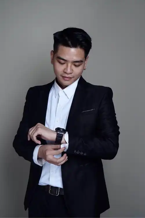 弹唱男歌手:杨炫圣