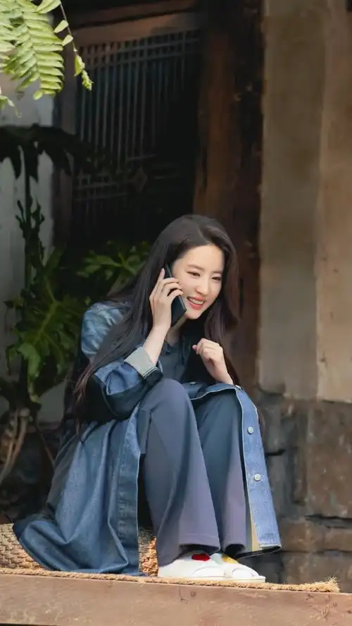 刘亦菲#人好看,笑起来也有感染力,谁能不喜欢呢