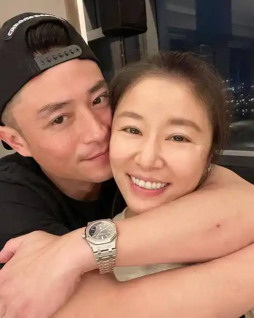 47岁林心如近照曝光!素颜出镜,穿宽松短袖显老态,容颜不复当年!