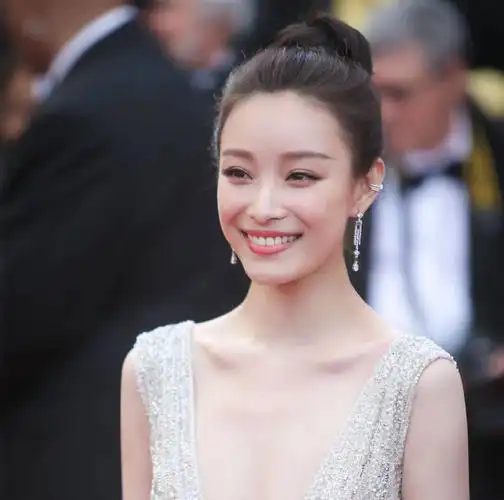 什么叫有效笑容看倪妮和马思纯就知道为什么她们要这样笑了