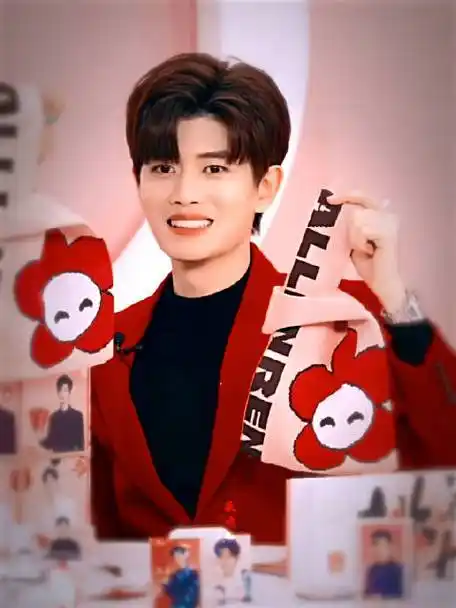 诶? 我?"你别太可爱了@任嘉伦allen#任嘉伦#厌啊魚的微博视频