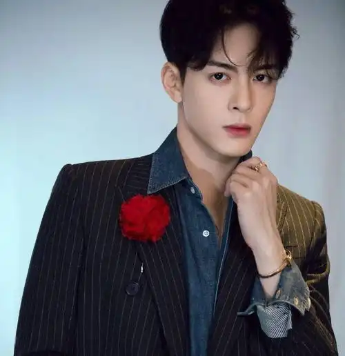 【微信头像】曾舜晞_故事