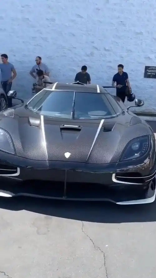 千万豪车柯尼塞格停一排,买不起只能看看!