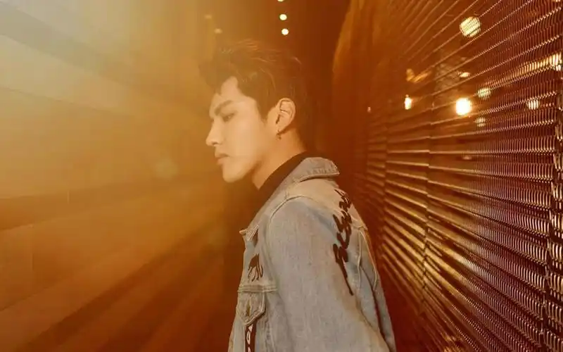 吴亦凡潮酷时尚图片