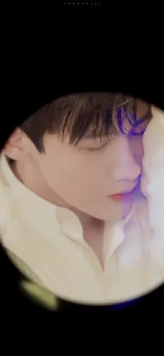 白敬亭 cr:中四叽