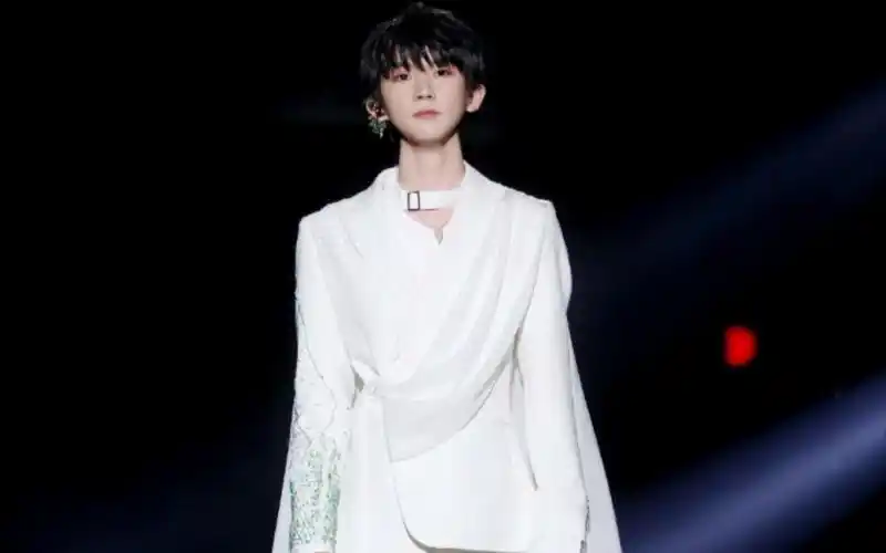 【马嘉祺】你是谁的白衣少年_哔哩哔哩_bilibili