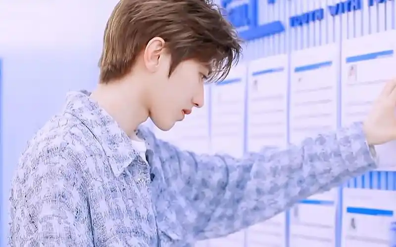 蔡徐坤春日清爽冰淇淋色系帅气写真