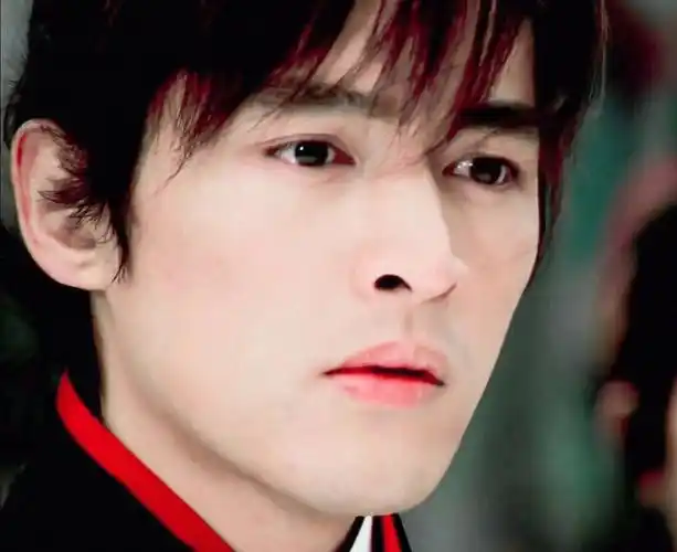 23岁的胡歌是真的有古装牛b症吧