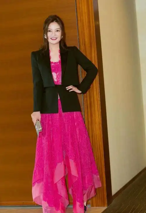 赵薇这样的礼服真的是太美了