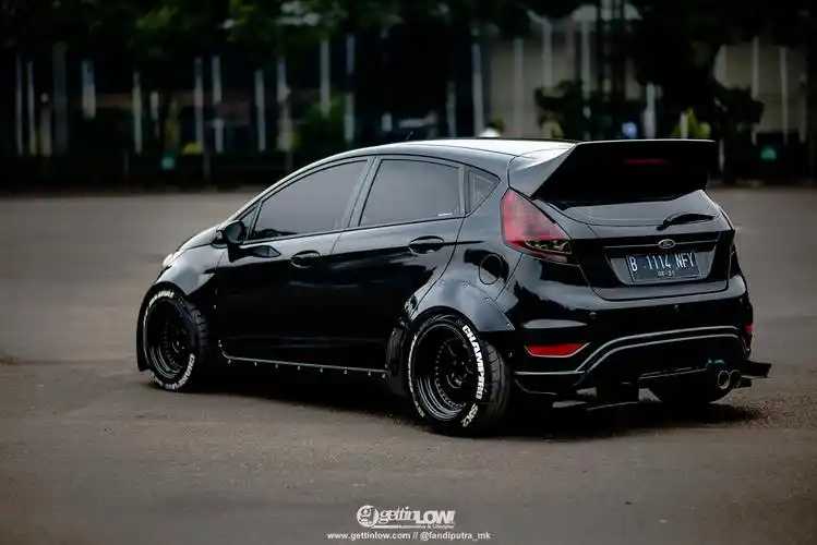 改装车鉴赏永不褪色的钢炮嘉年华