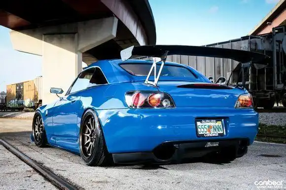 《头文字d》中各个角色的车都是什么车?