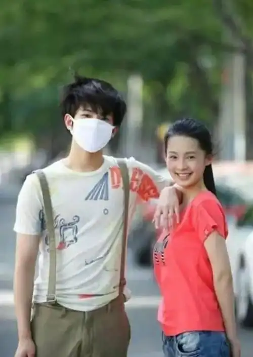 2017杨洋公开承认恋情李沁(李沁杨洋最新图)-天晟网