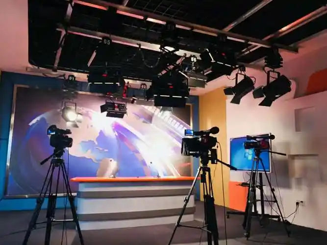 工字铝轨,工字铝轨道,演播室灯光之轨道安装方法