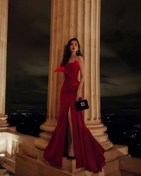 angelababy巴黎夜幕写真开衩抹胸红裙热烈撩人