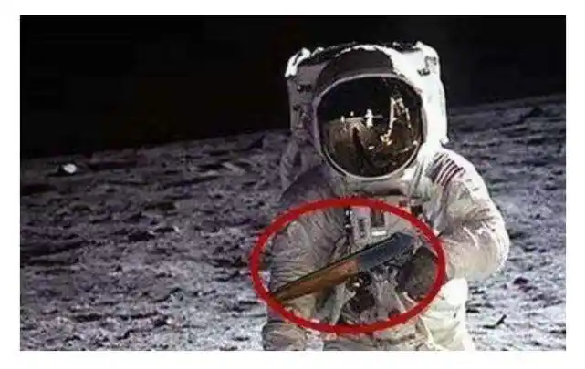 杨利伟上太空为何一定要带把枪并非防外星人苏联的教训不能忘