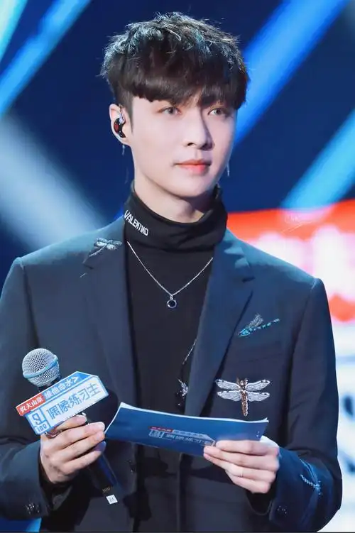 张艺兴 偶像练习生 张pd