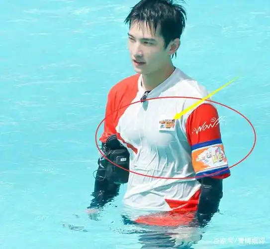 《元气满满的哥哥》路透,我却关注杨洋的腹肌,鼻血都要流出来啦