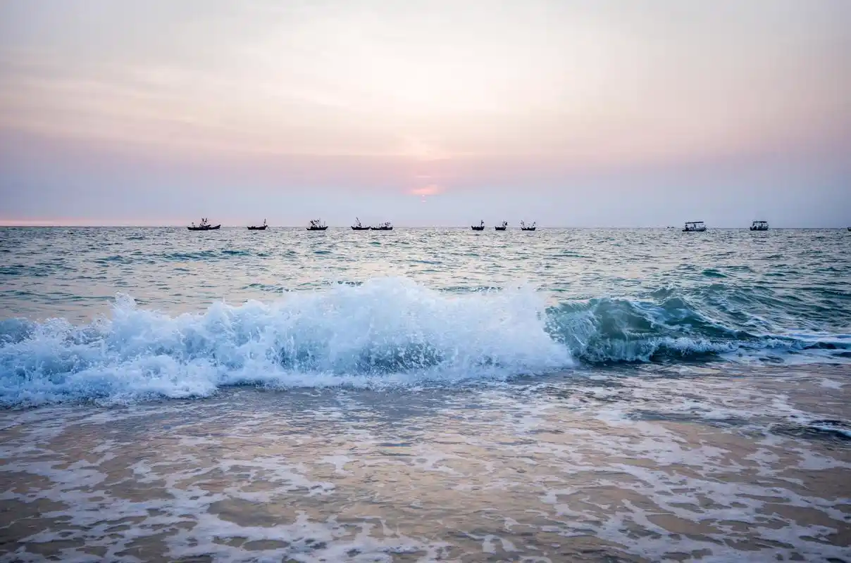 岛 >石螺口沙滩                     石螺口海滩的沙子很松软漂亮